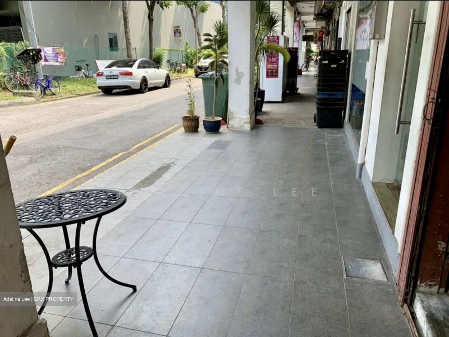 Flanders Square (D8), Retail #570628961